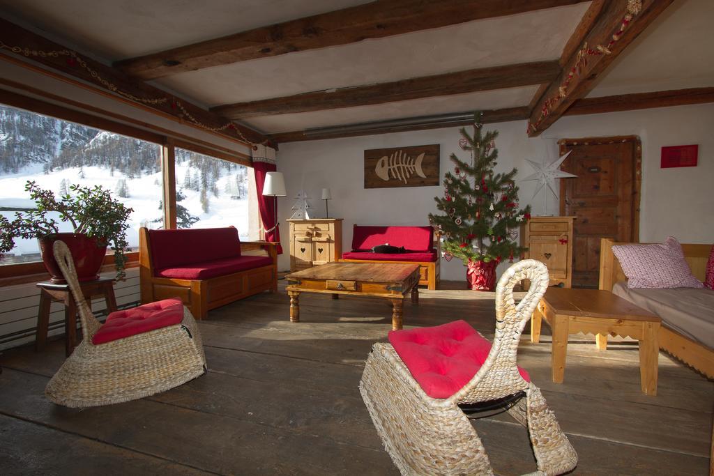 La Baita Du Loup Saint-Vérand Exteriör bild